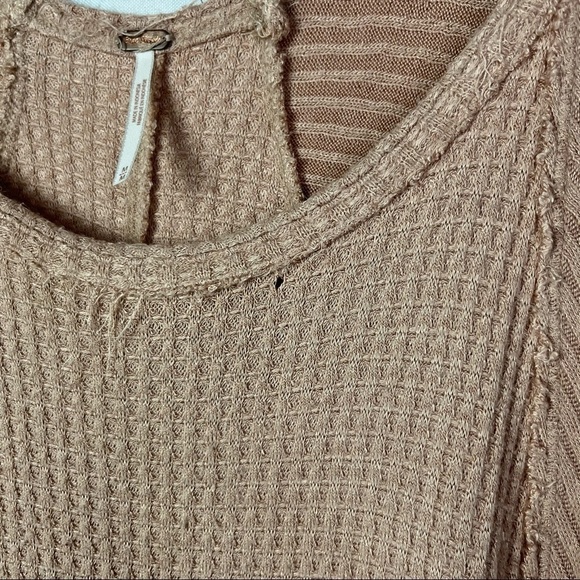 Free People Ventura Blush Tan Waffle Thermal Knit High Low Long Sleeve M - Picture 6 of 6